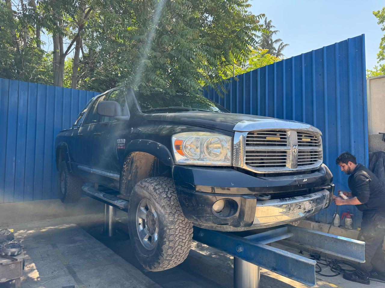 Lavado especializado de chasis y motor